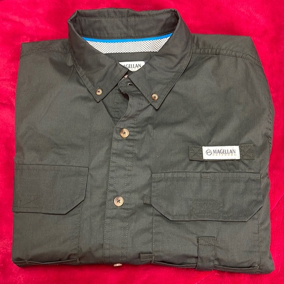 Mens Medium Magellan Fishing Shirt 